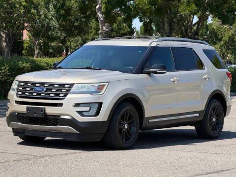 2017 Ford Explorer XLT FWD photo