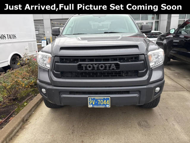 2017 Toyota Tundra SR5 4WD photo