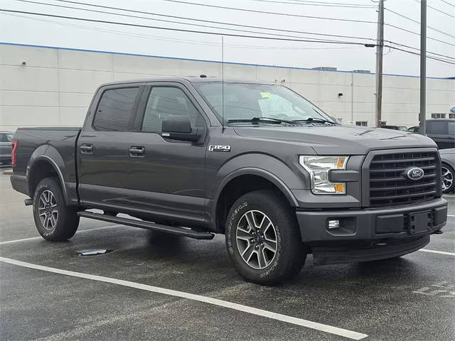 2017 Ford F-150 XLT 4WD photo