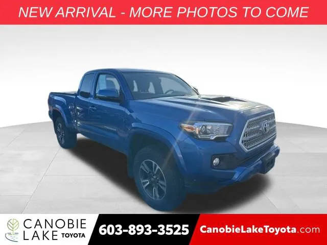 2017 Toyota Tacoma TRD Sport 4WD photo