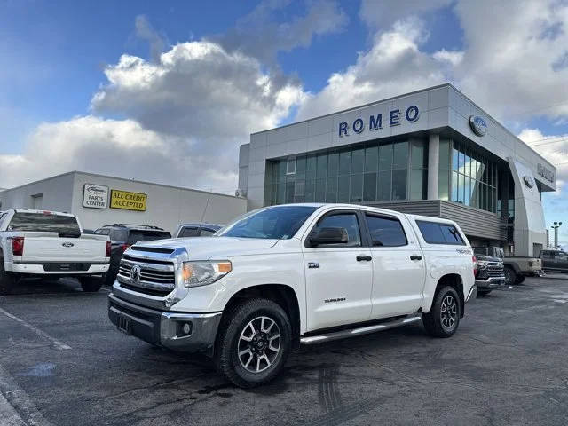 2017 Toyota Tundra SR5 4WD photo