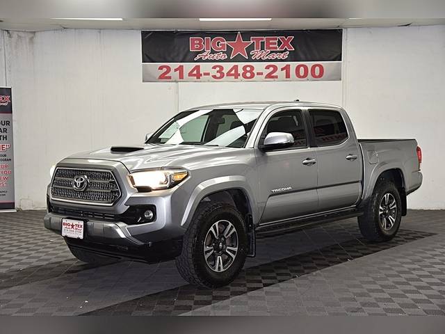 2017 Toyota Tacoma TRD Sport RWD photo