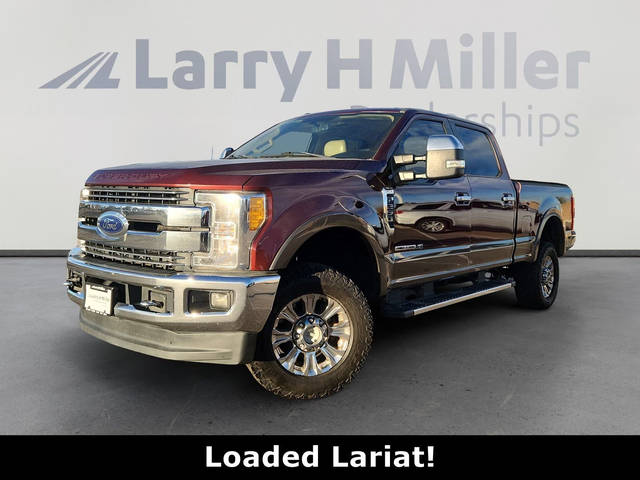 2017 Ford F-250 Super Duty Lariat 4WD photo