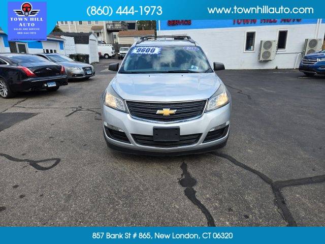 2017 Chevrolet Traverse LS AWD photo