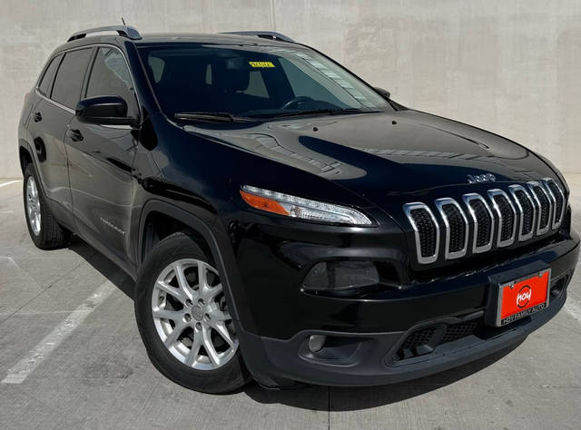 2017 Jeep Cherokee Latitude FWD photo