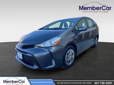 2017 Toyota Prius v Four FWD photo