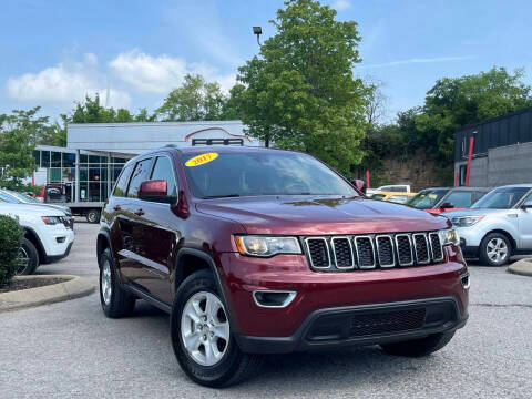 2017 Jeep Grand Cherokee Laredo 4WD photo