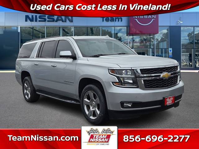 2017 Chevrolet Suburban LT 4WD photo