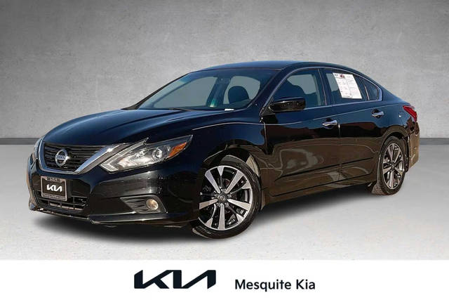 2017 Nissan Altima 2.5 SR FWD photo