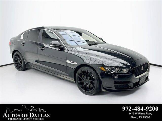 2017 Jaguar XE 25t RWD photo