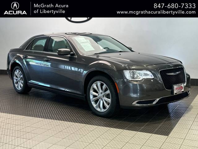 2017 Chrysler 300 Limited AWD photo