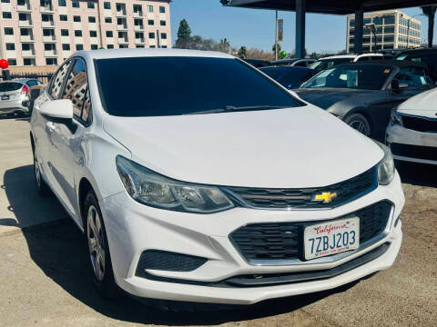 2017 Chevrolet Cruze LS FWD photo