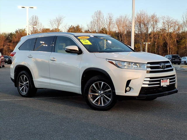 2017 Toyota Highlander XLE AWD photo