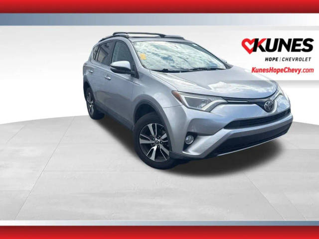 2017 Toyota RAV4 XLE FWD photo