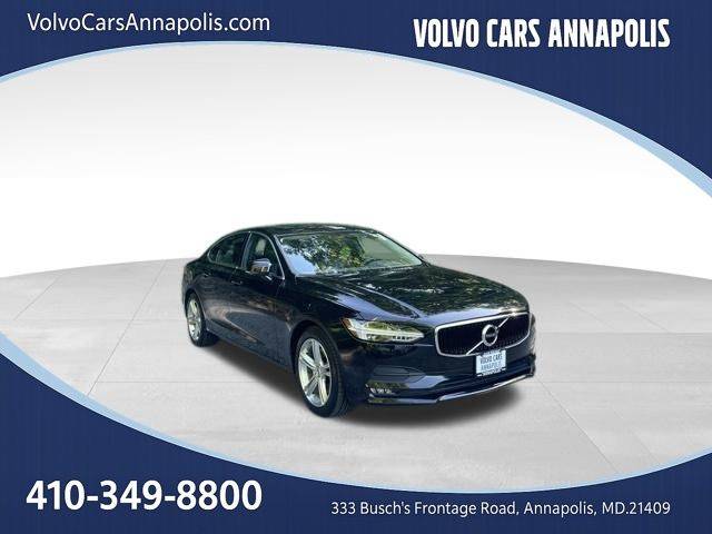 2017 Volvo S90 Momentum FWD photo