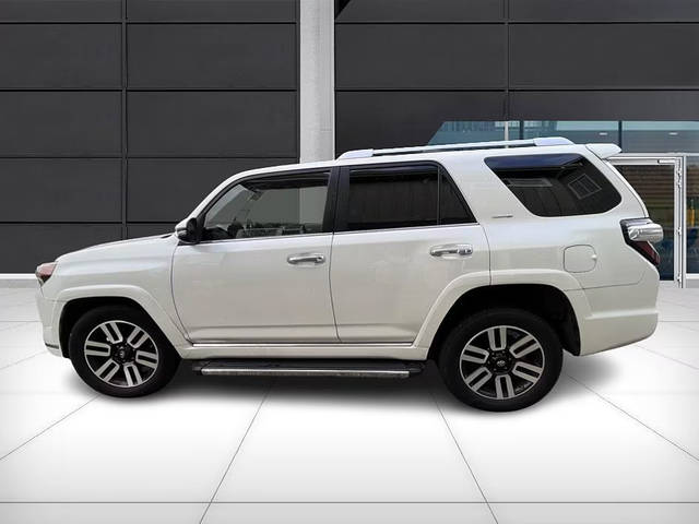 2016 Toyota 4Runner Limited 4WD photo