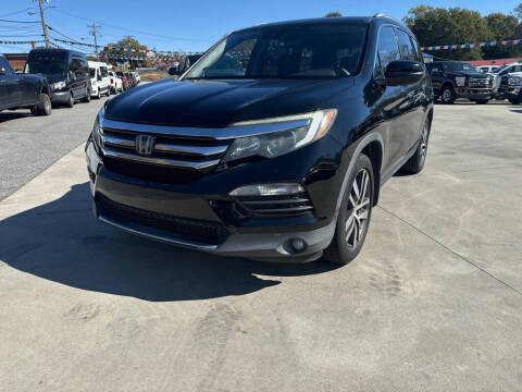 2017 Honda Pilot Touring FWD photo