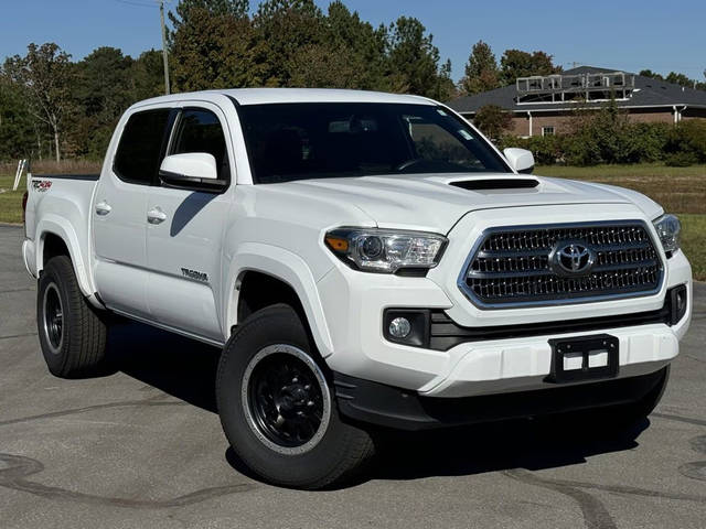 2017 Toyota Tacoma TRD Sport 4WD photo