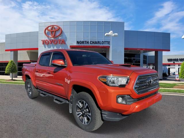 2017 Toyota Tacoma TRD Sport RWD photo