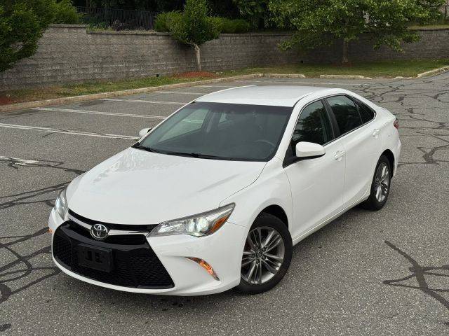 2017 Toyota Camry SE FWD photo
