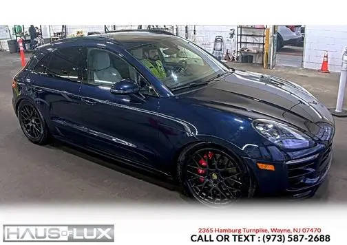 2017 Porsche Macan GTS AWD photo