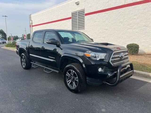 2017 Toyota Tacoma TRD Sport RWD photo