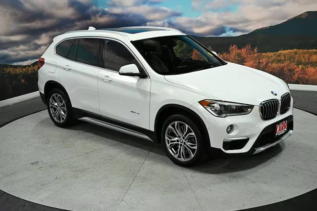 2017 BMW X1 xDrive28i AWD photo