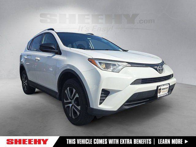 2017 Toyota RAV4 LE AWD photo