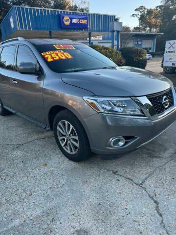 2016 Nissan Pathfinder SV FWD photo