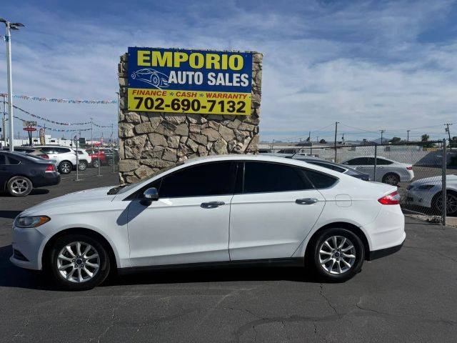 2015 Ford Fusion S FWD photo