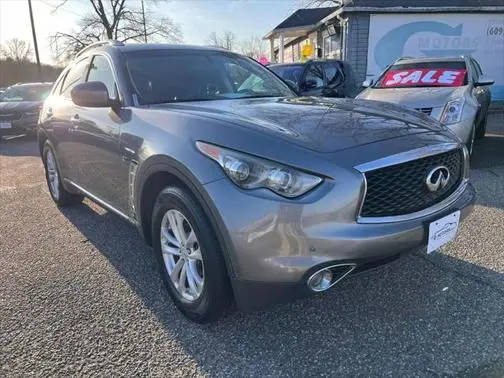 2017 Infiniti QX70  AWD photo