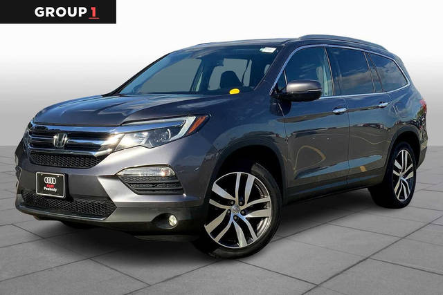 2017 Honda Pilot Touring AWD photo