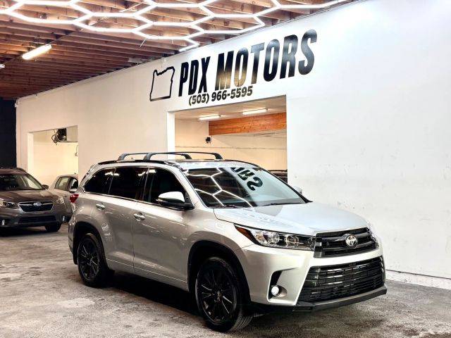 2017 Toyota Highlander SE AWD photo