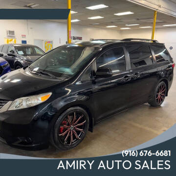 2017 Toyota Sienna LE FWD photo