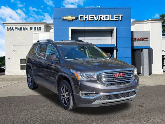 2017 GMC Acadia SLT FWD photo