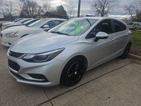 2017 Chevrolet Cruze LT FWD photo
