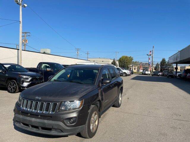 2017 Jeep Compass Latitude FWD photo