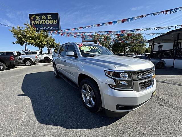2017 Chevrolet Suburban LT RWD photo