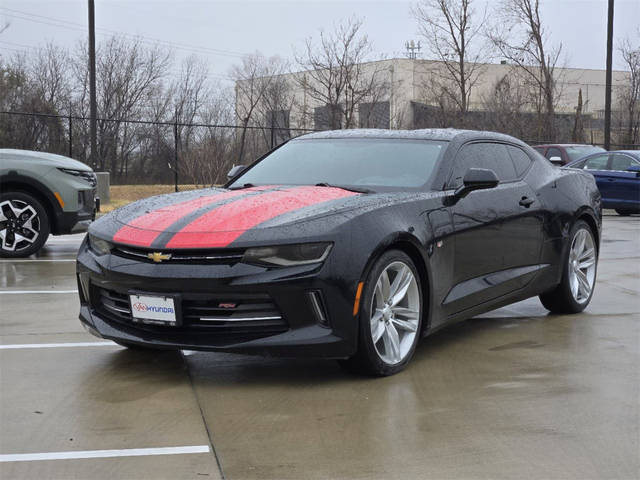 2017 Chevrolet Camaro 2LT RWD photo