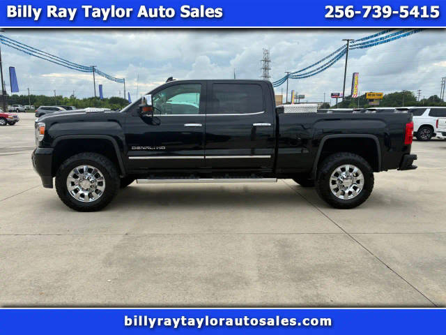 2017 GMC Sierra 2500HD Denali 4WD photo