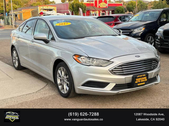 2017 Ford Fusion SE FWD photo