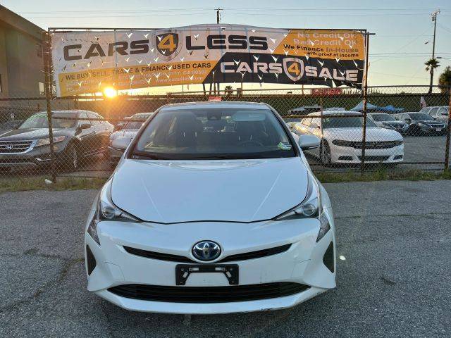 2017 Toyota Prius Two FWD photo
