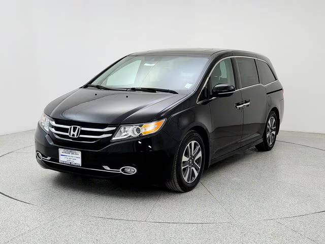 2016 Honda Odyssey Touring FWD photo