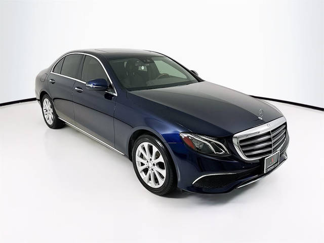2017 Mercedes-Benz E-Class E 300 Luxury RWD photo