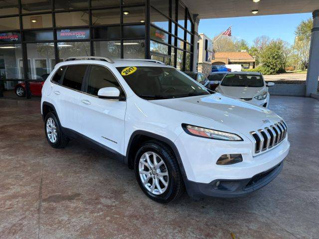 2017 Jeep Cherokee Latitude FWD photo
