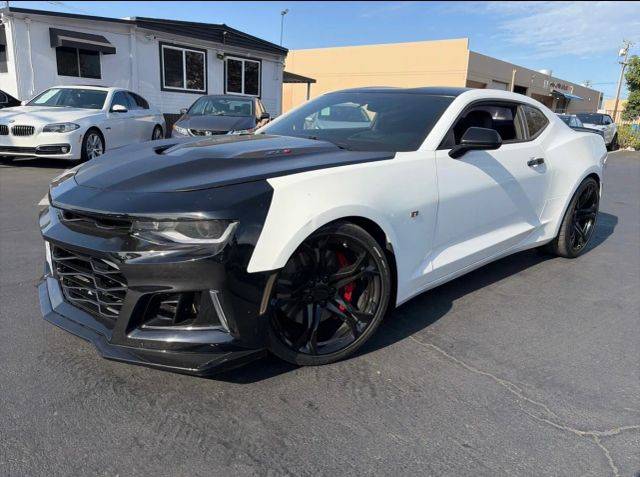 2017 Chevrolet Camaro 1SS RWD photo