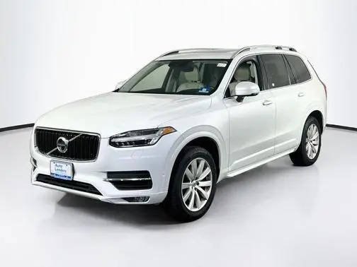 2017 Volvo XC90 Momentum AWD photo