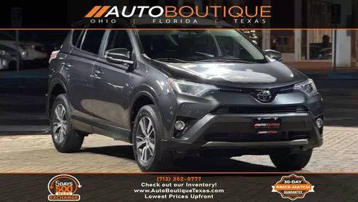 2017 Toyota RAV4 XLE FWD photo