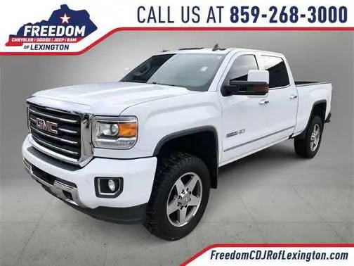 2017 GMC Sierra 2500HD SLT 4WD photo
