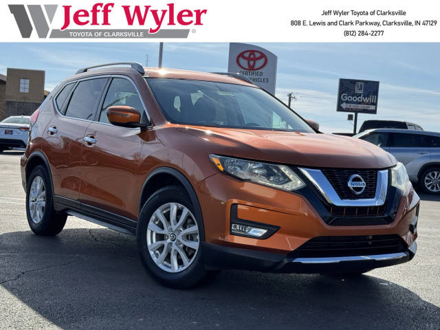 2017 Nissan Rogue SV FWD photo